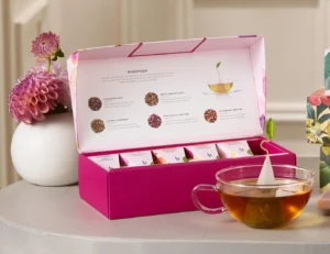 Podaruchna kutiya Mariposa s desat piramidalni filtri chai Tea Forte